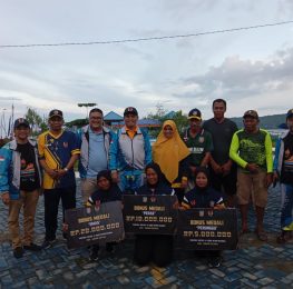 IMG-20221126-WA0002 Foto Bersama Usai Penyerahan Hadiah